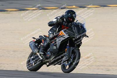 media/Oct-06-2024-Race Pace (Sun) [[d7d39ec7ad]]/9-Bowl Exit (940am)/